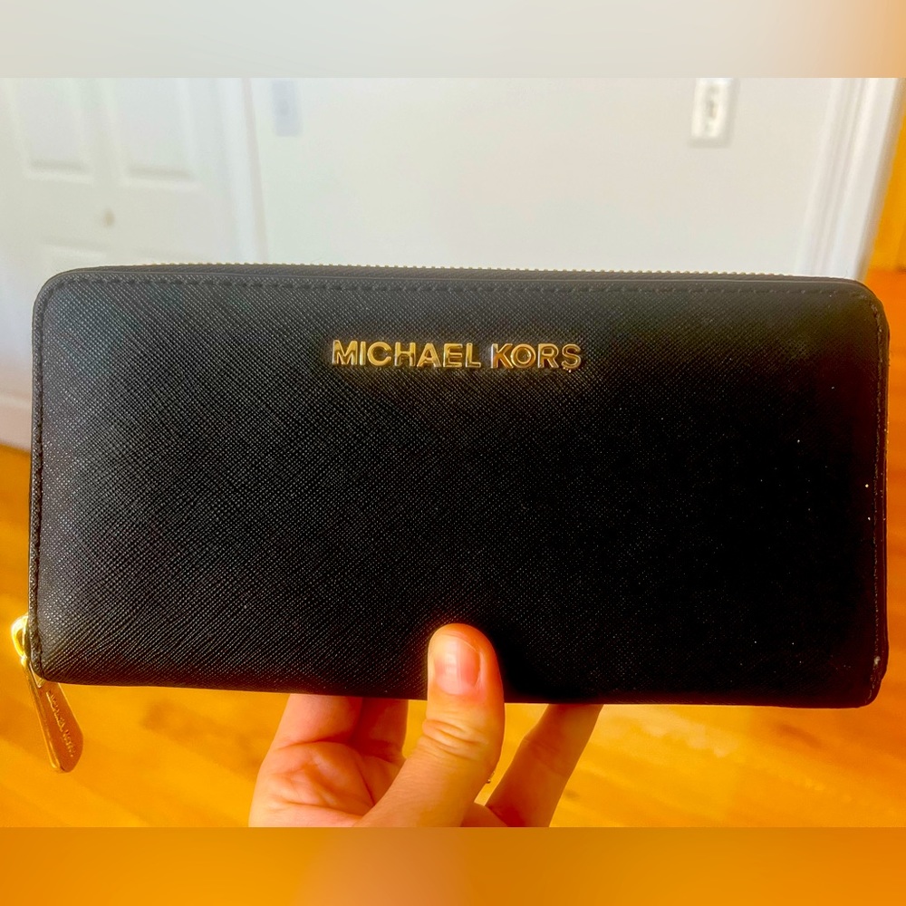 Black Michael Kors wallet